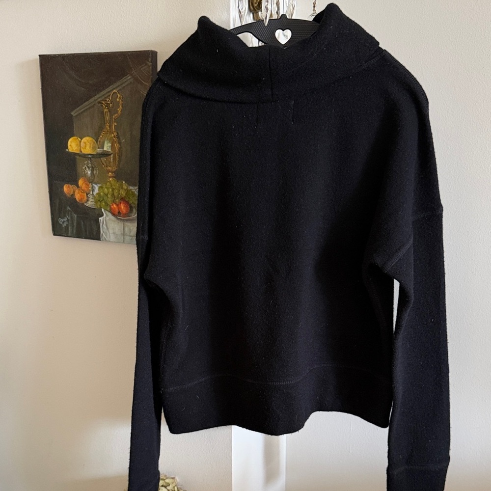 UGG Black Off-the-Shoulder Sweater Sz M - Picture 3 of 12